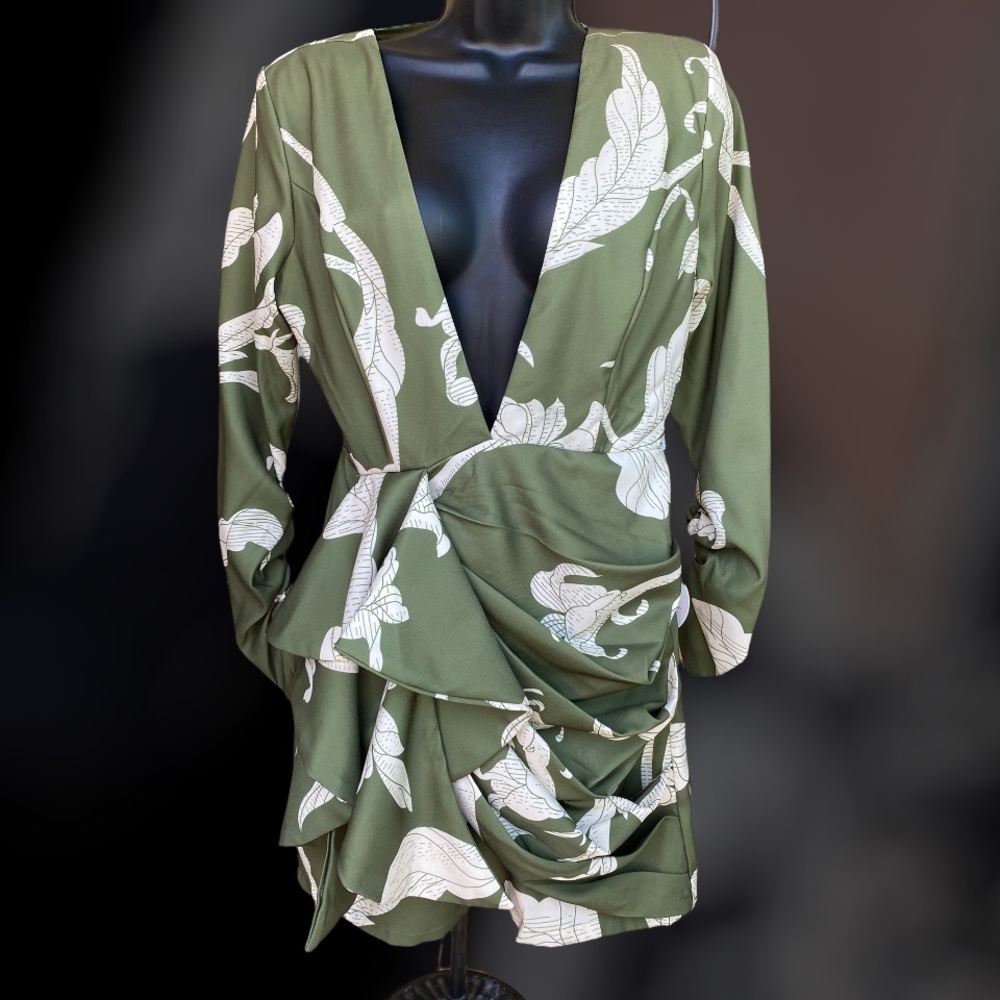 New! Green Mini Dress, Backless Long sleeve dress
